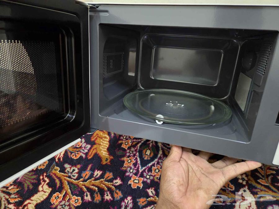 Microwave never used at all64473709558017110