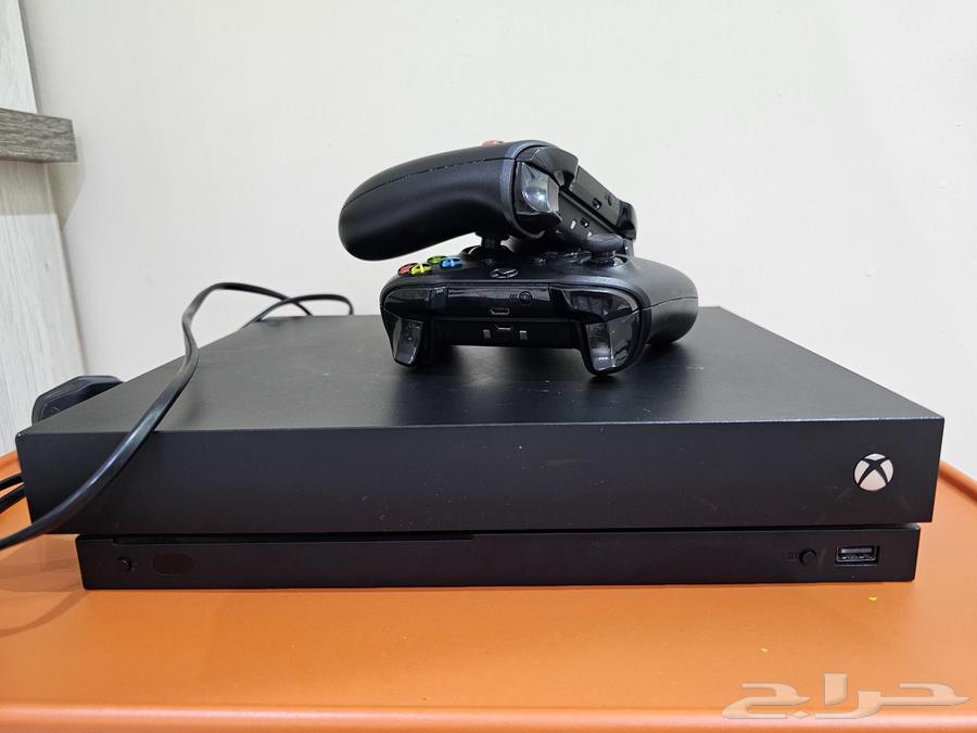 Xbox One X 1TB64477506845315110