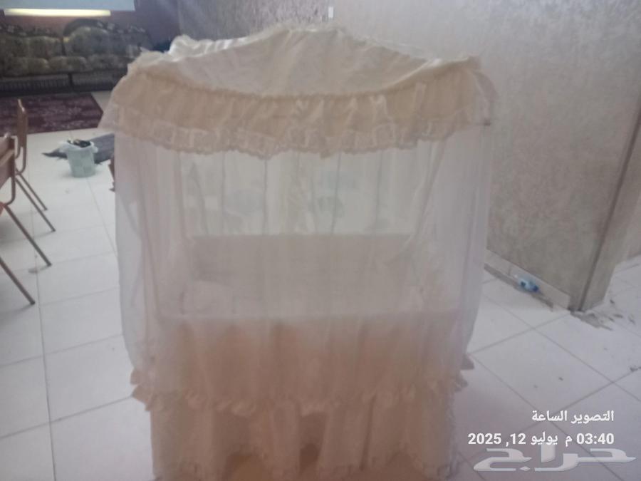 سرير للبيع64475875555715110