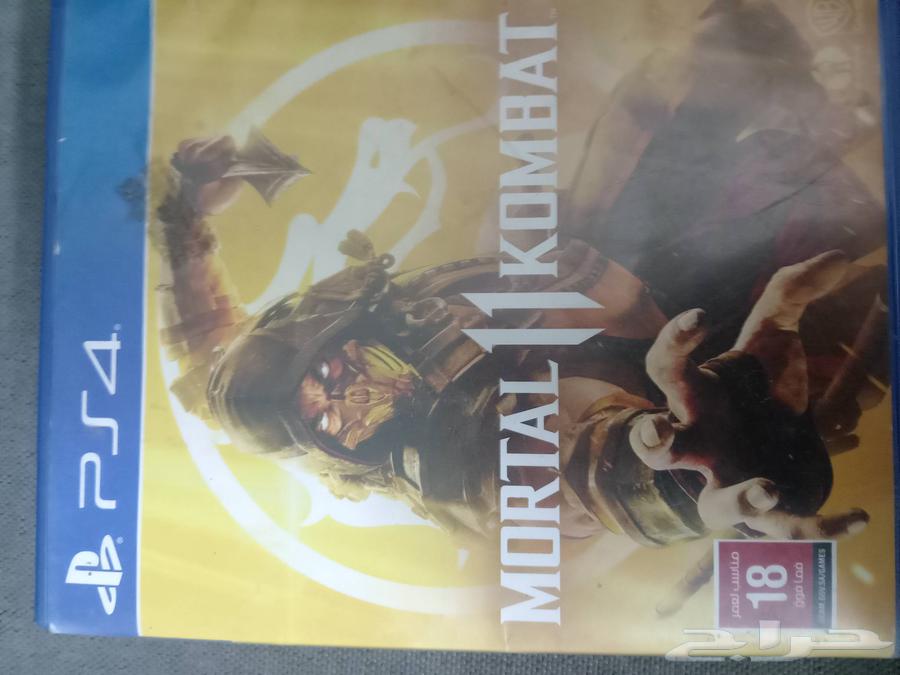 بلايستيشن 4 مع اشرطه سوني 4 السعر على الخاص مساحه السوني 80064477686037506114