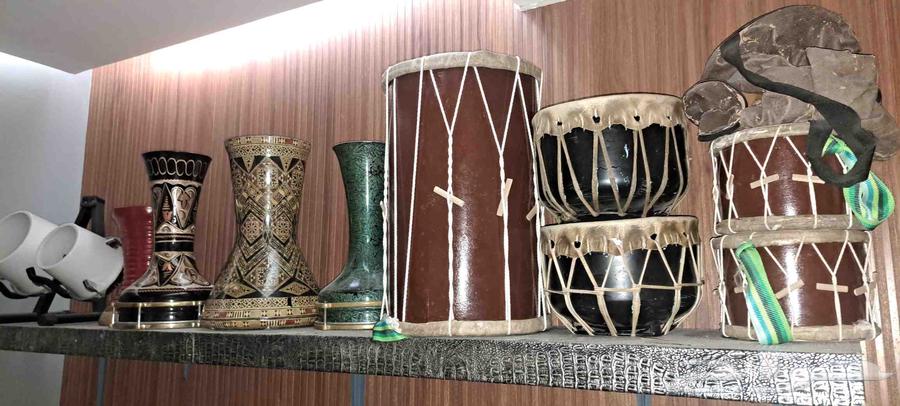 Equipment and Artists for All Occasions64472954028547113