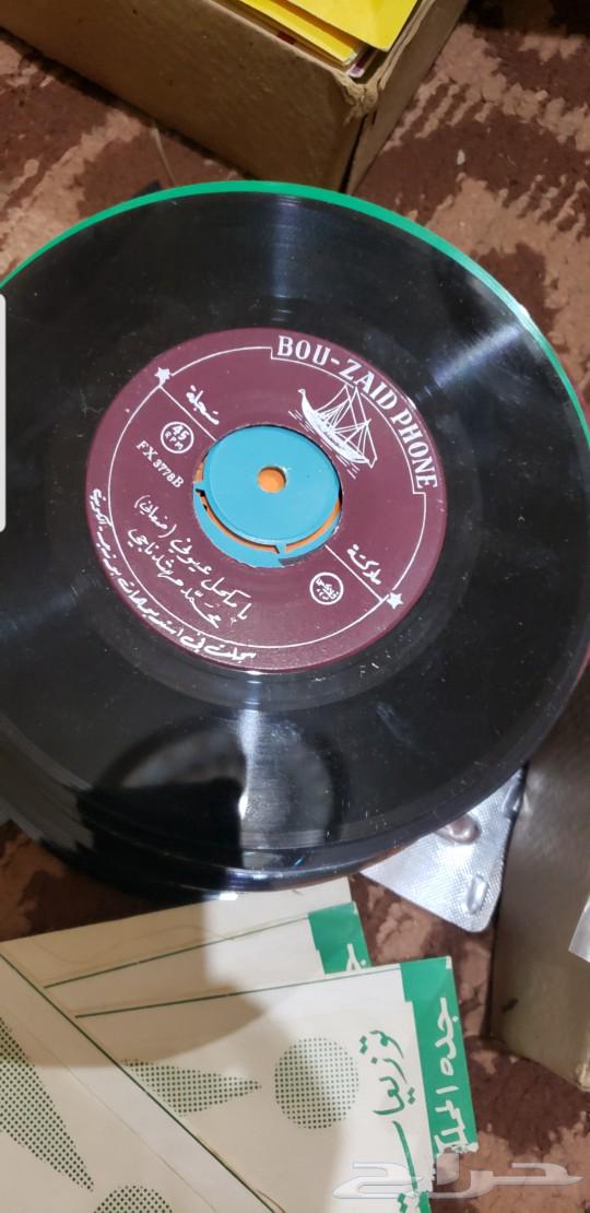 للبيع اسطوانات فونوغراف قديمة اثرية64475321702402111
