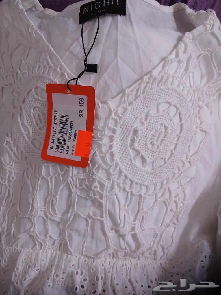 A new blouse as shown in the image, new and same price as the blouse in the picture64478690786946110