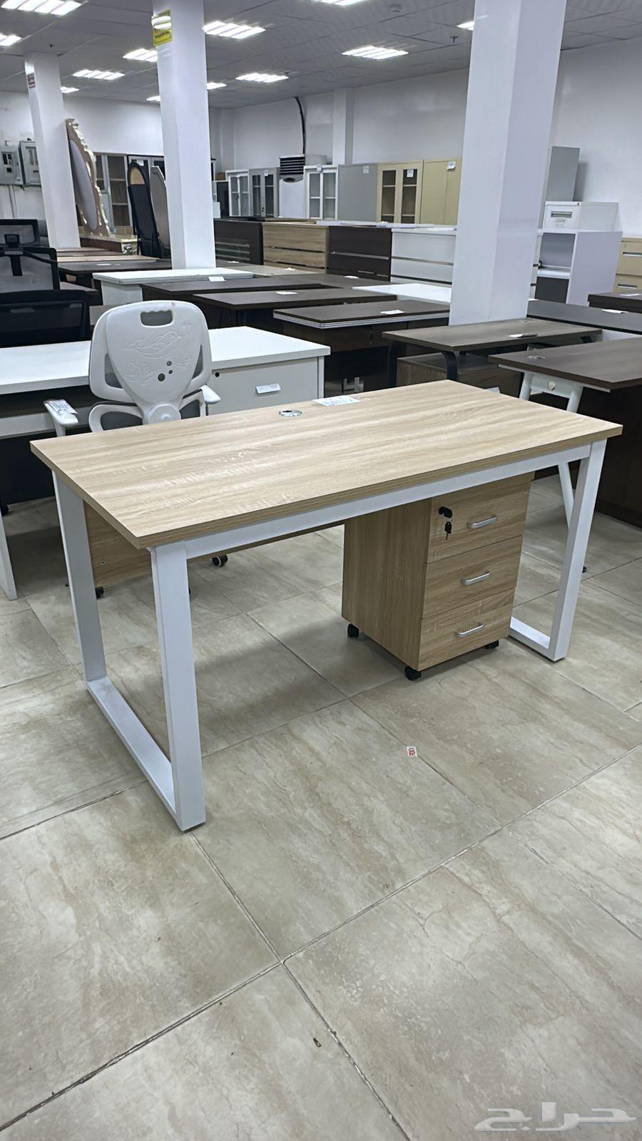 Small Iron Desk - Available in Various Sizes and Colors64475129804289111