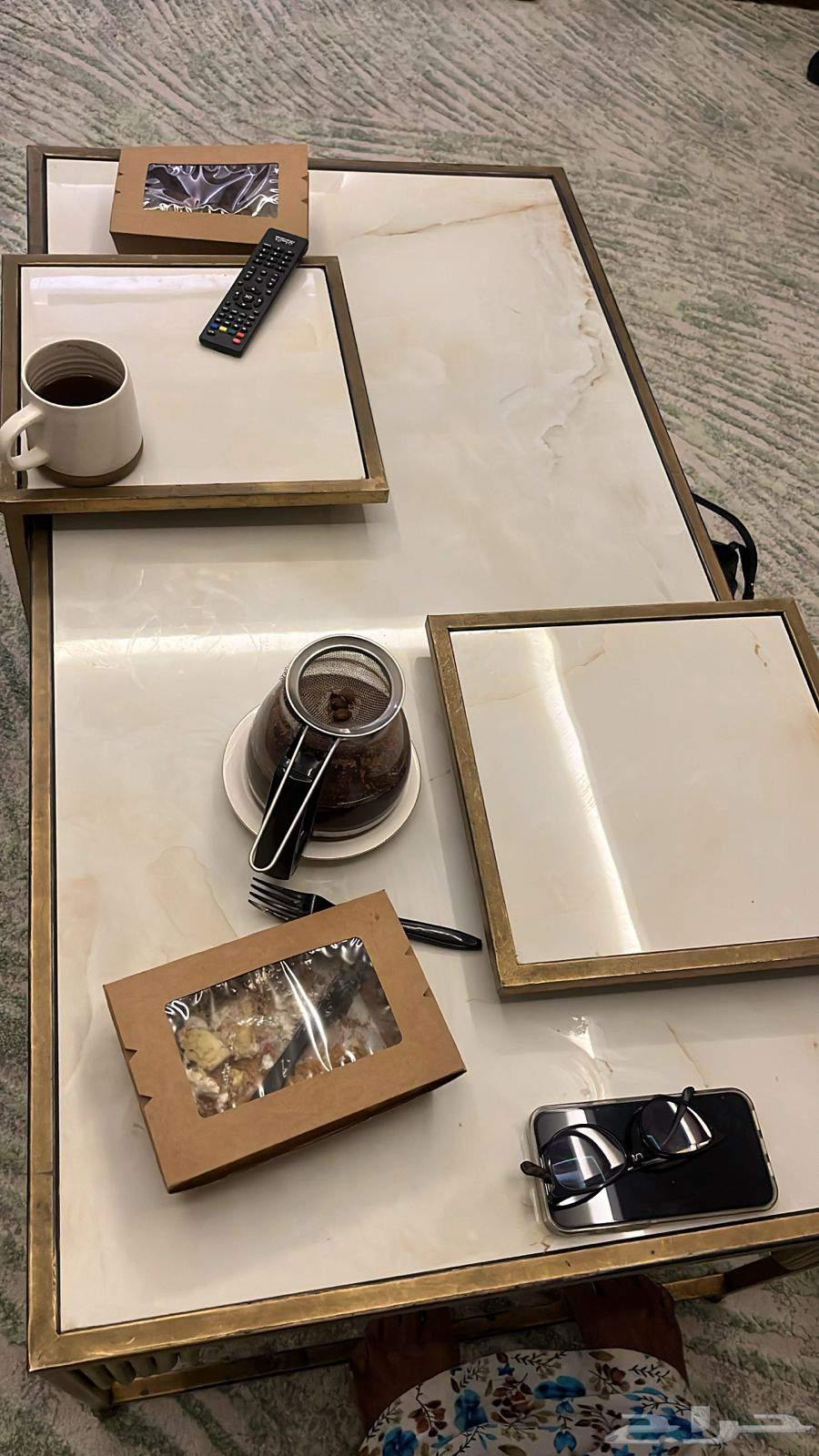 للبيع عفش المنزل كنب حتى مفرش عروس جديد ابيض نفرين64474315071235111