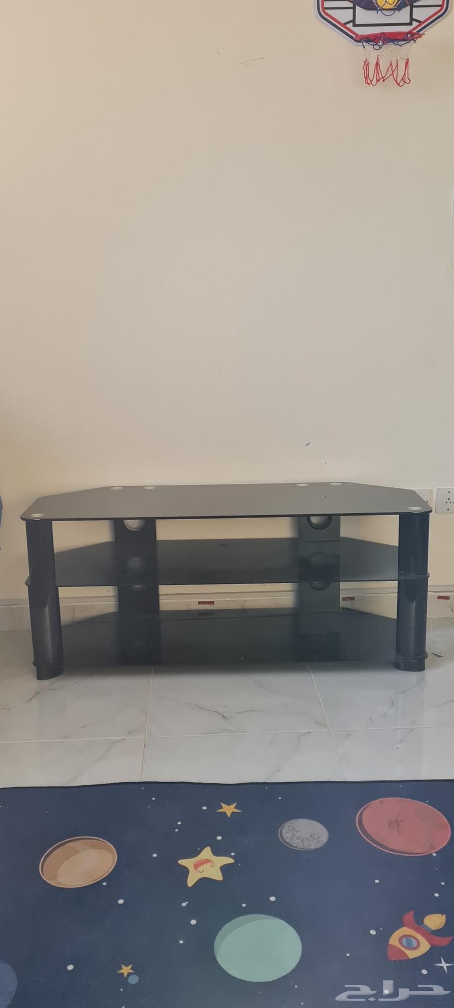 طاوله تلفاز خاليه من العيوب مع شاشه64472844452226110