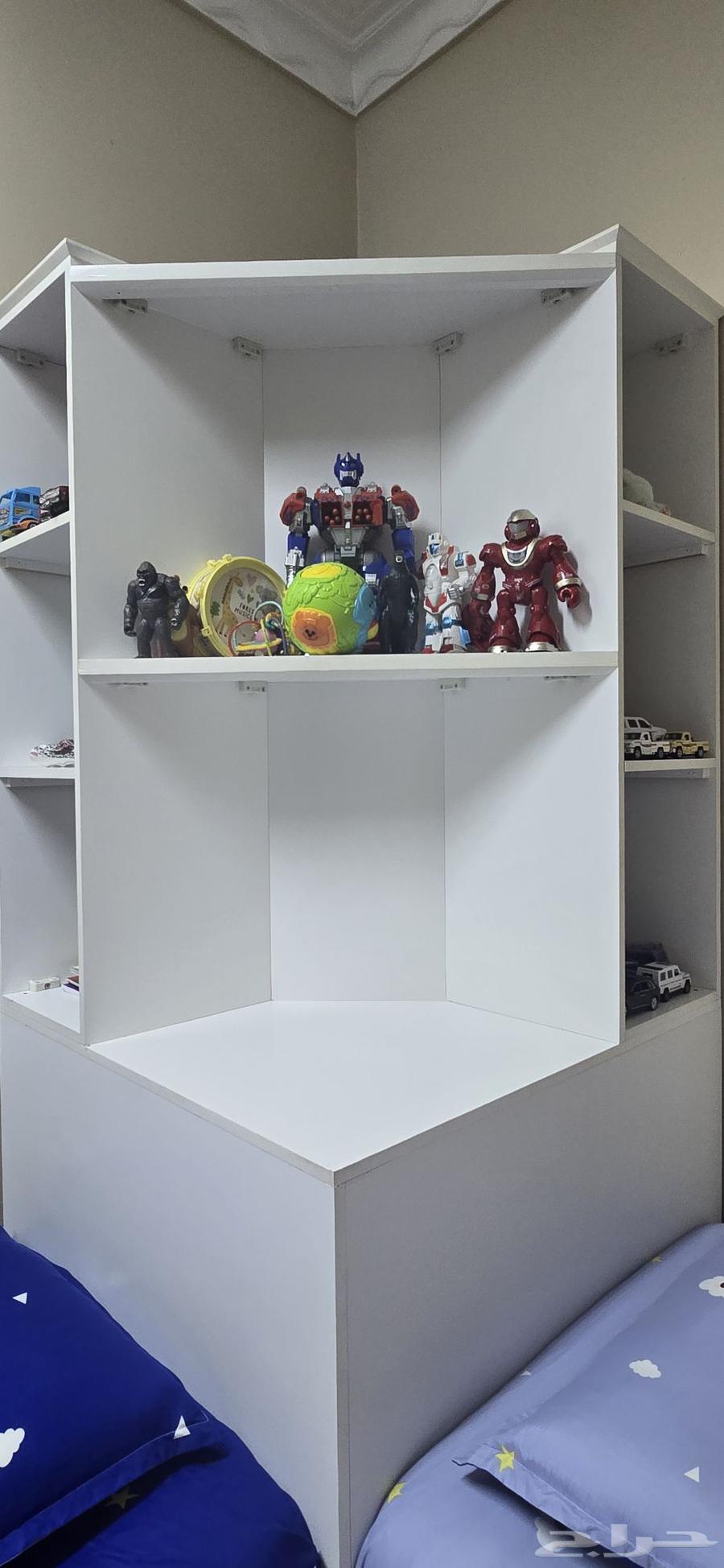 Double bed with corner shelf and two drawers for each bed64475002091907111