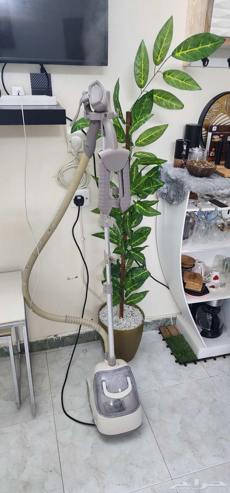 مكواة بخار للملابس بحالة ممتاز64475363591169111