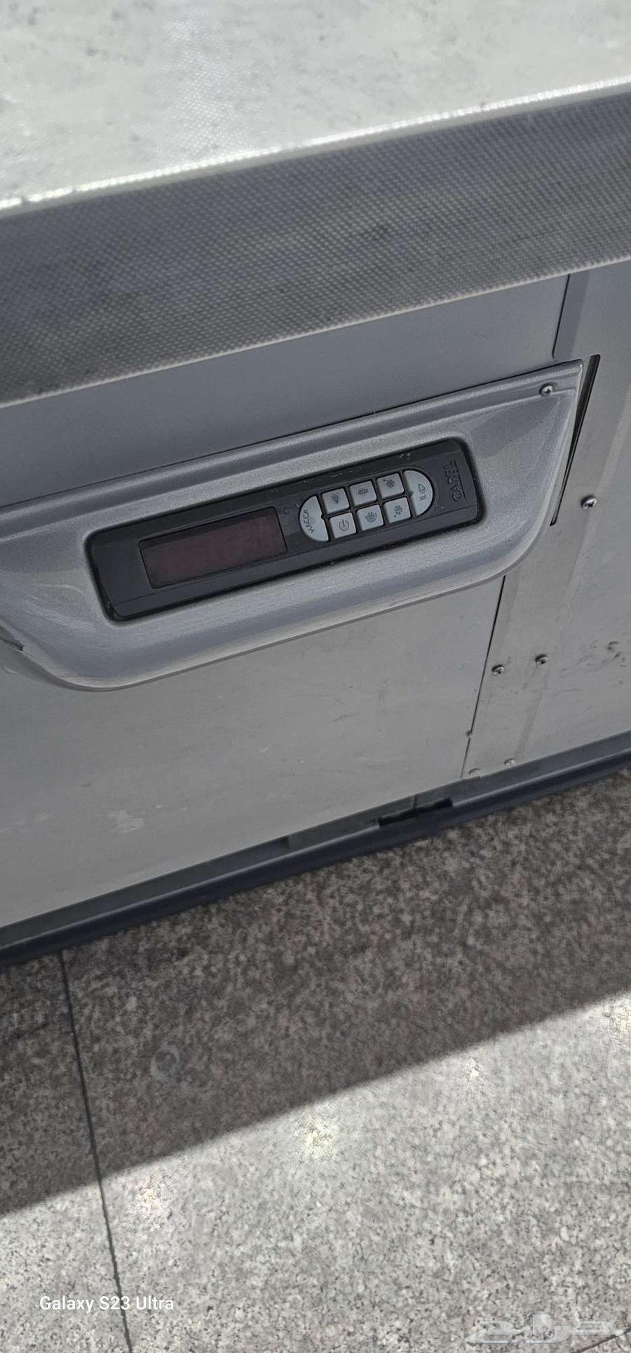 Floor display refrigerator64475722266499114