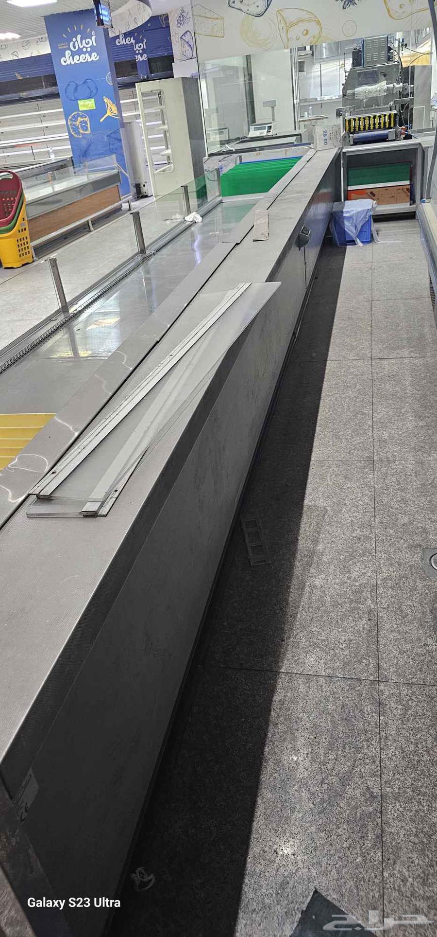 Floor display refrigerator64475722266499110