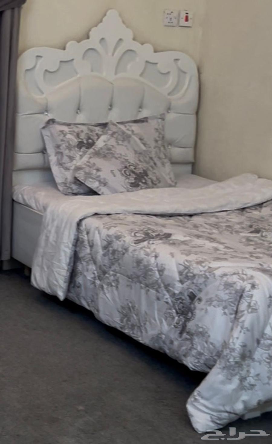 ثلاجه وسرير للبيع64476559280769111