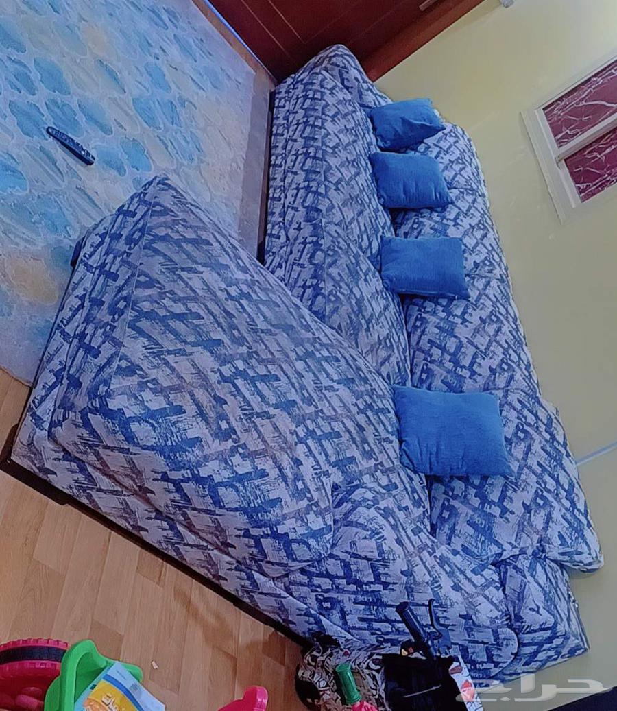 Hello, I have a sofa for sale in Mecca, Al-Rashidiyah64474346475650111