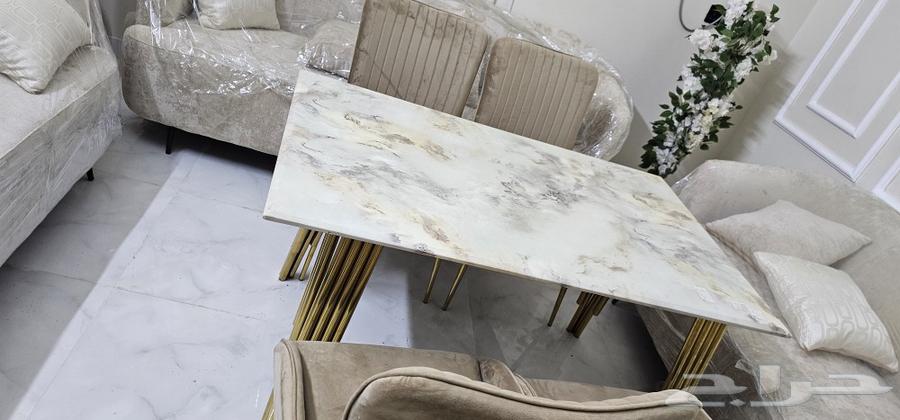 New natural marble dining table, never used, bought for 1150 with chairs64478856860034110