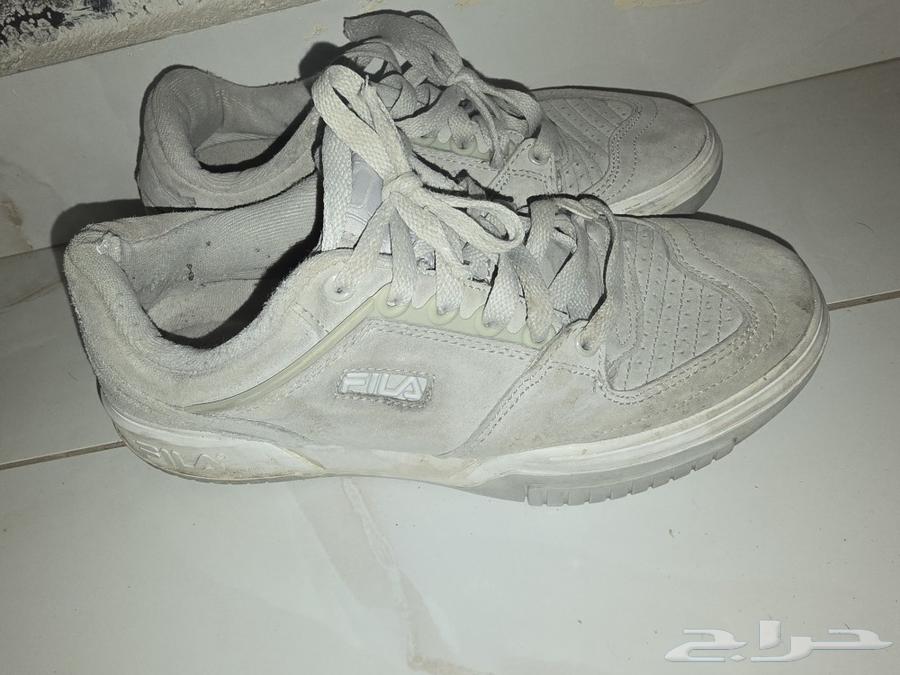 شوزات نايك مستخدمه المقاس 40 البيع للجميع 350 ريال64482741654274112