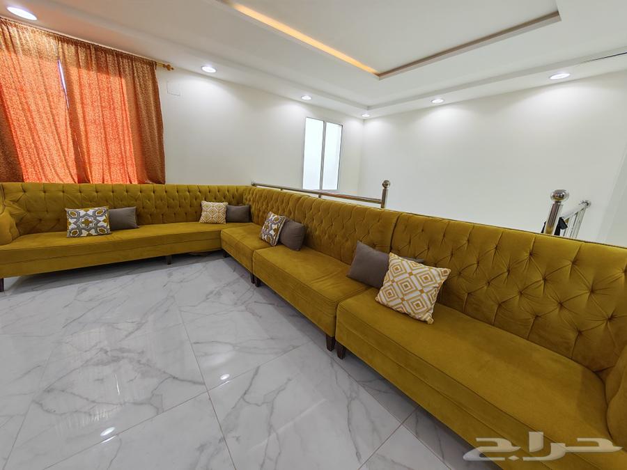 Almost new, very clean sofa, excellent Al-Rajhi foam, no defects64483549620482111