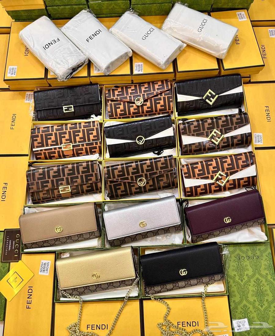 شنط ماركة درجه اولى طبق الأصل مع جميع ملحقاتها64486205188355113