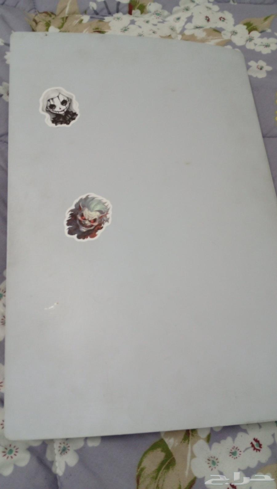 بلاستيشن فايف نضيفه معه وايرات بدون قير يبيلها معجون قفط64482281912065110