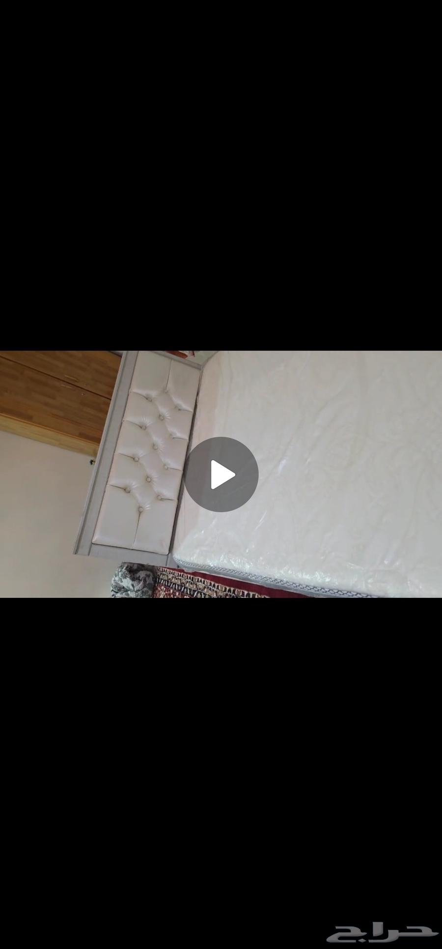 سرير عرض متر ونص جديد وسفنجه جديد مكيسه مع مفرش 150 ريال64481005151618110