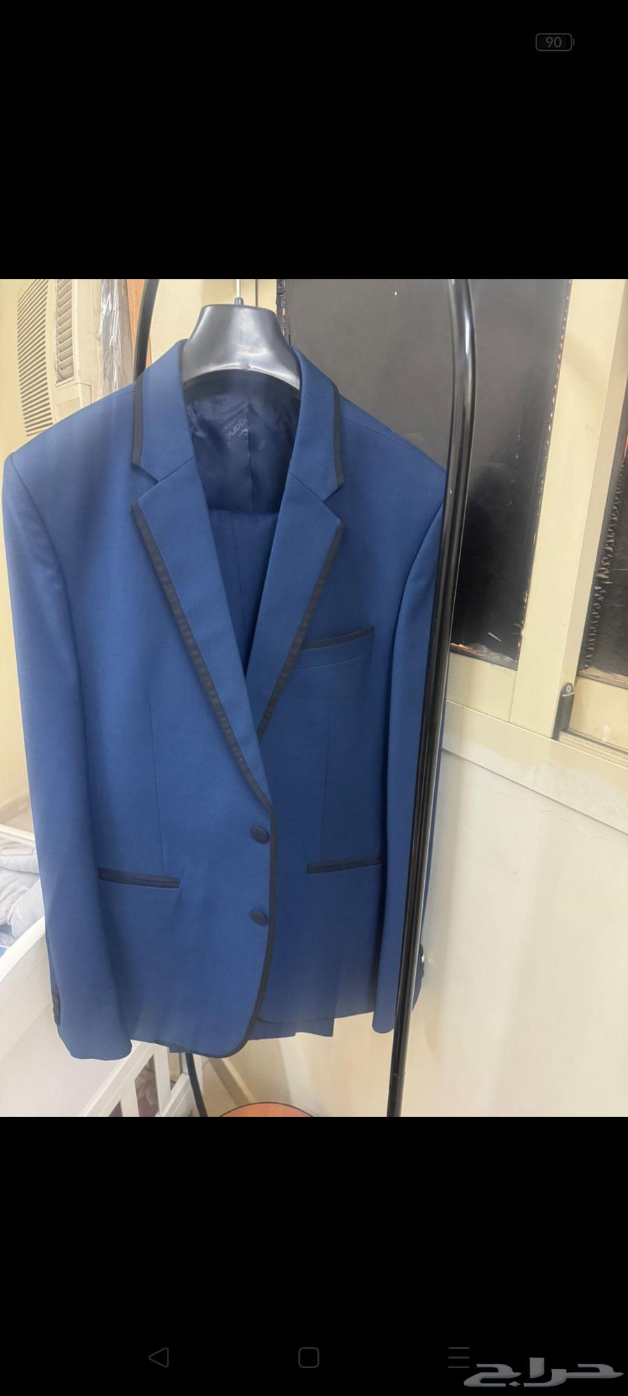 بدلة للبيع64482823121665110