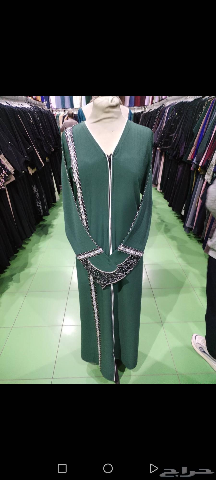 يوجد جميع الملابس ولعبيات وفي توصيل64485474557571112