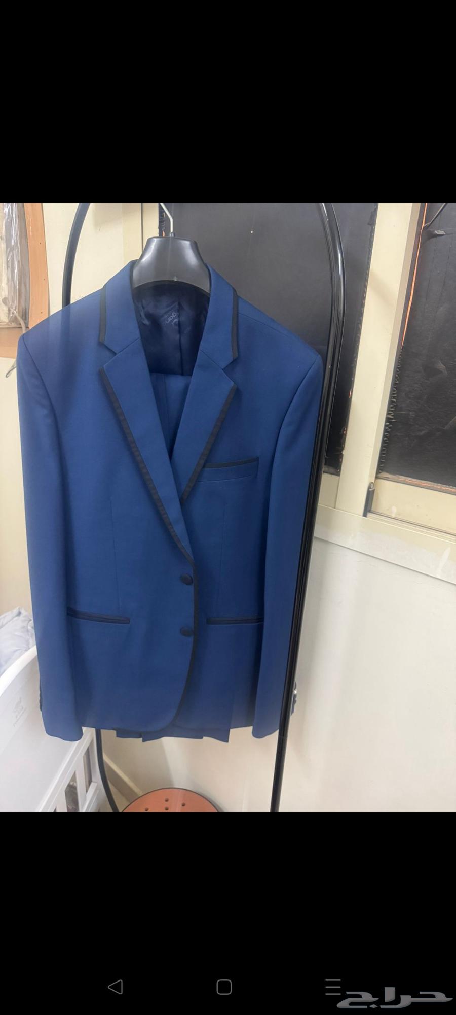 بدلة للبيع64482823121665111