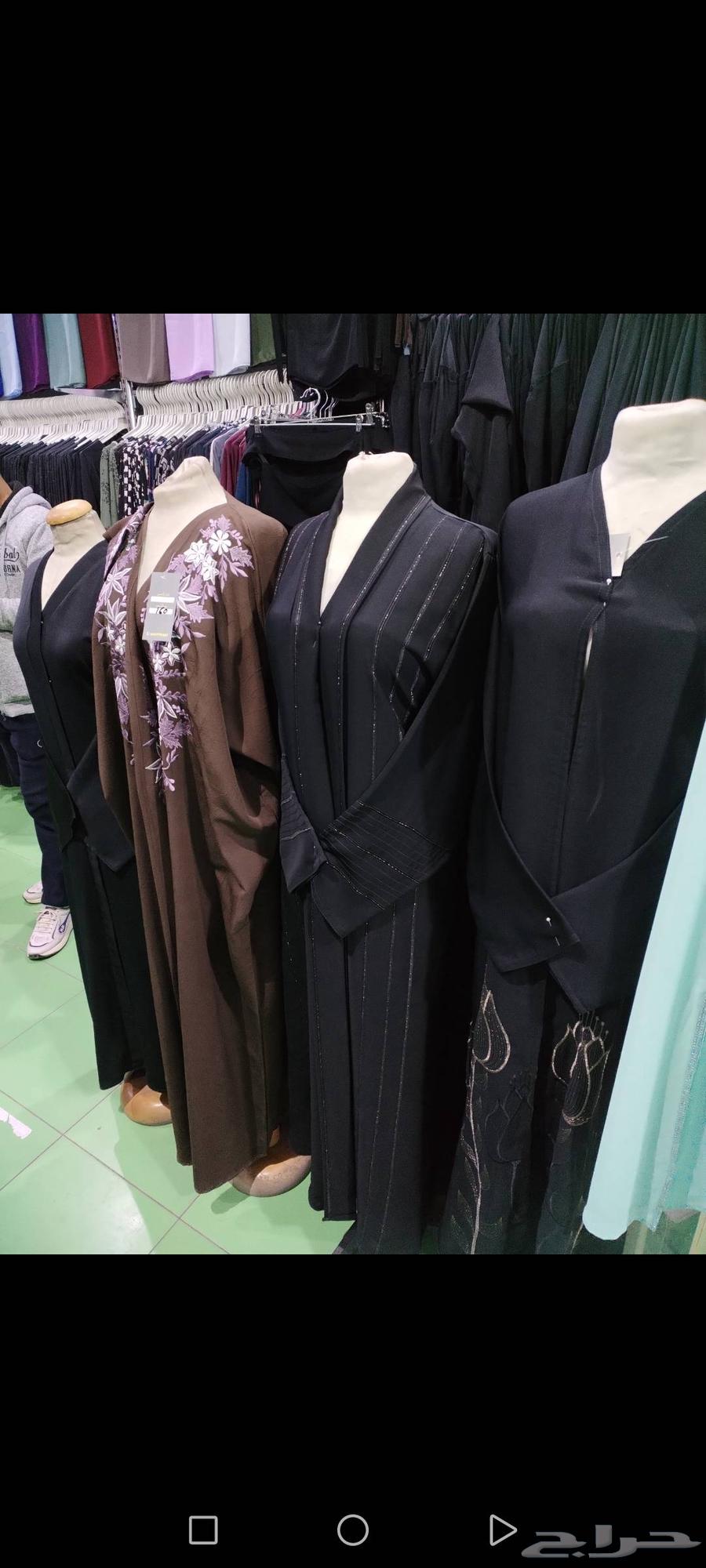 يوجد جميع الملابس ولعبيات وفي توصيل64485474557571113