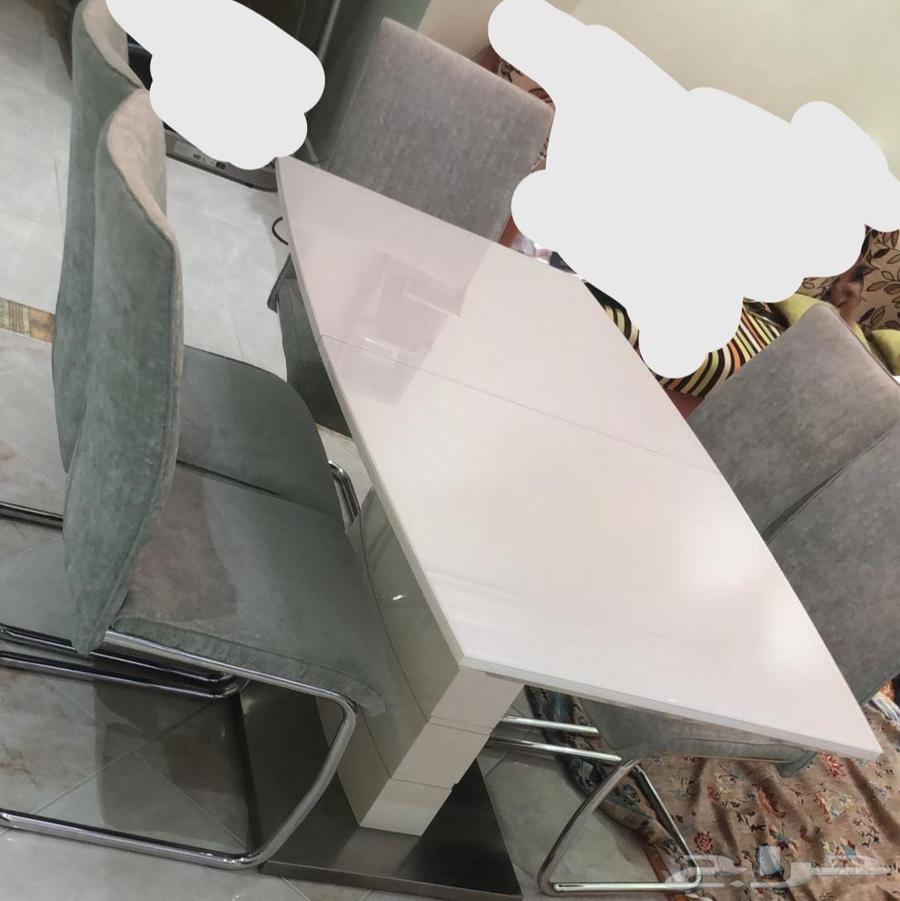 Dining table64485903024515111