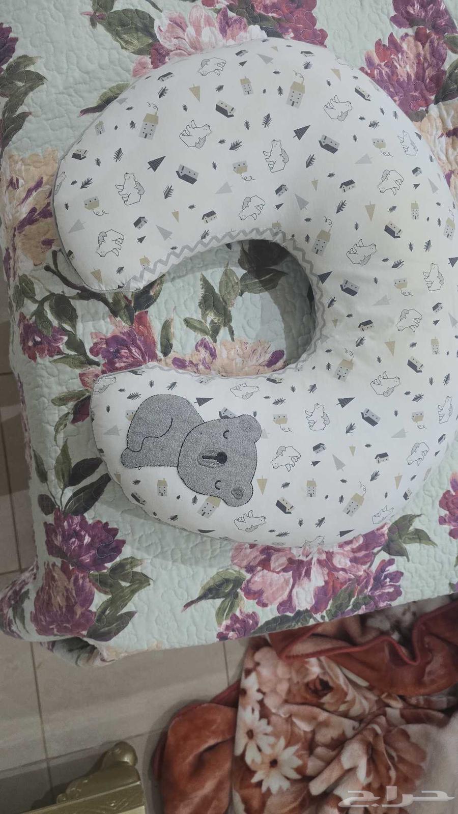 مخدة رضاعه و مخدة حمل64484212393217111