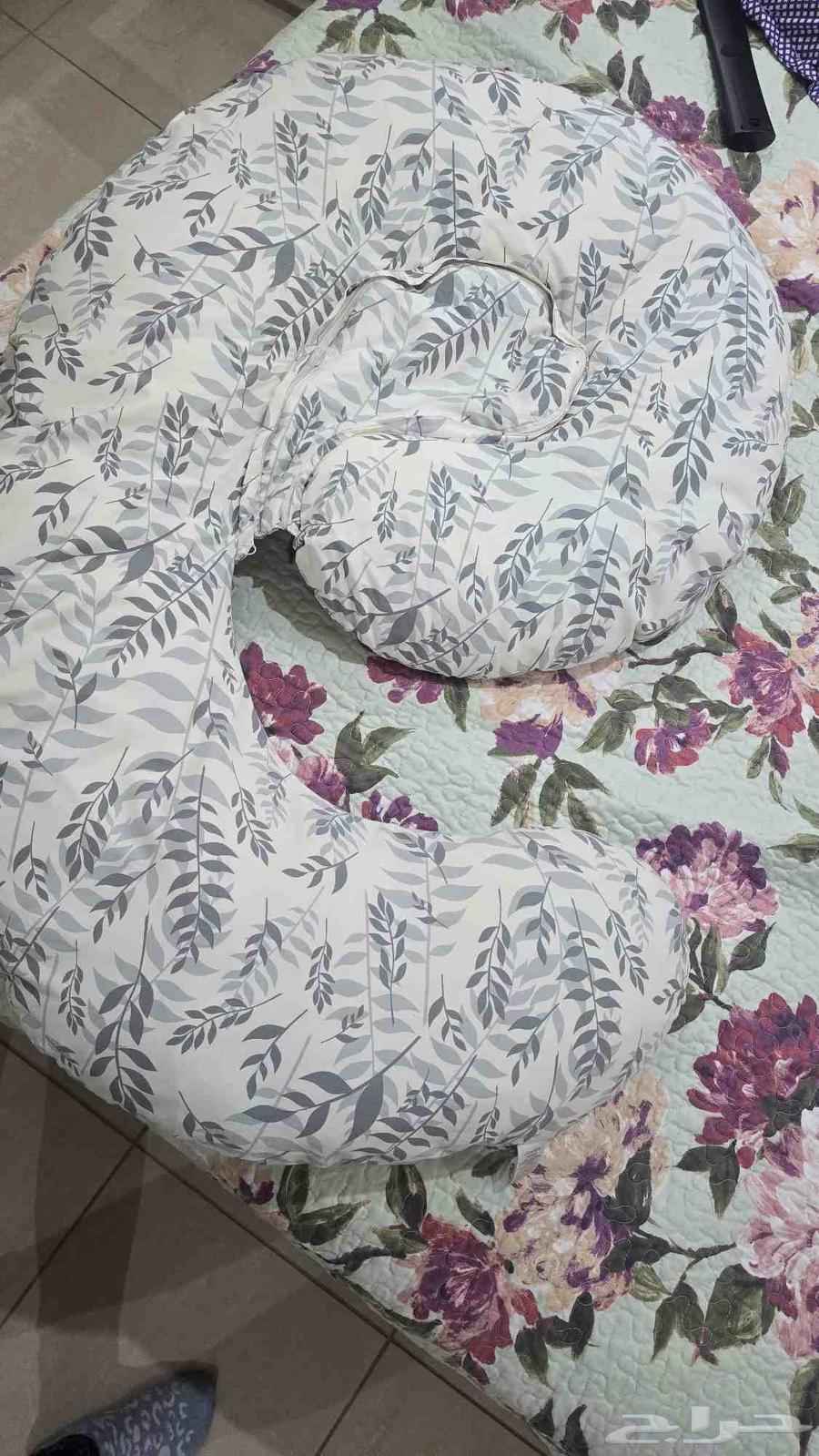 مخدة رضاعه و مخدة حمل64484212393217113