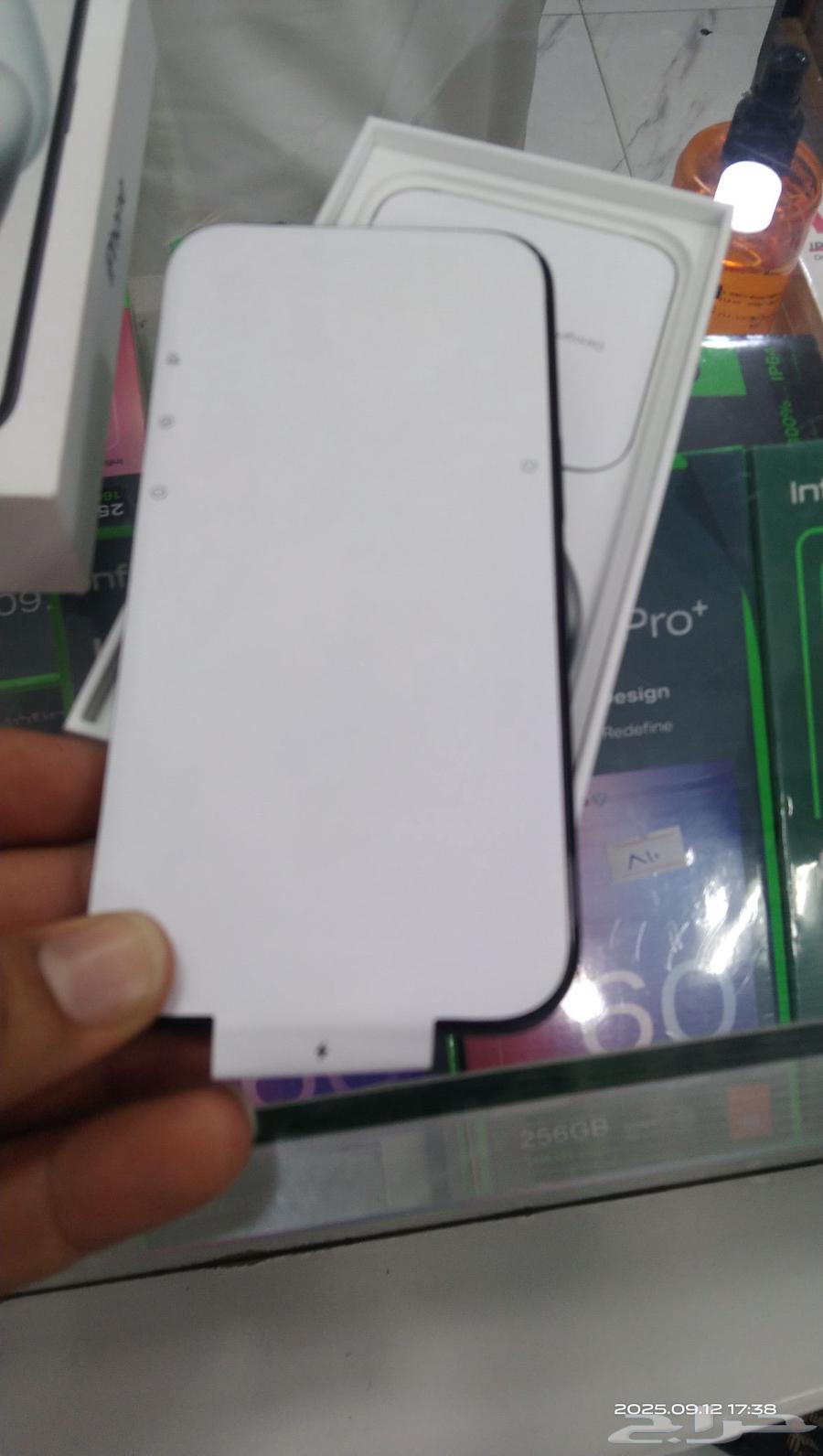 جوال ايفون استخدام خفيف جدا64484102856449112