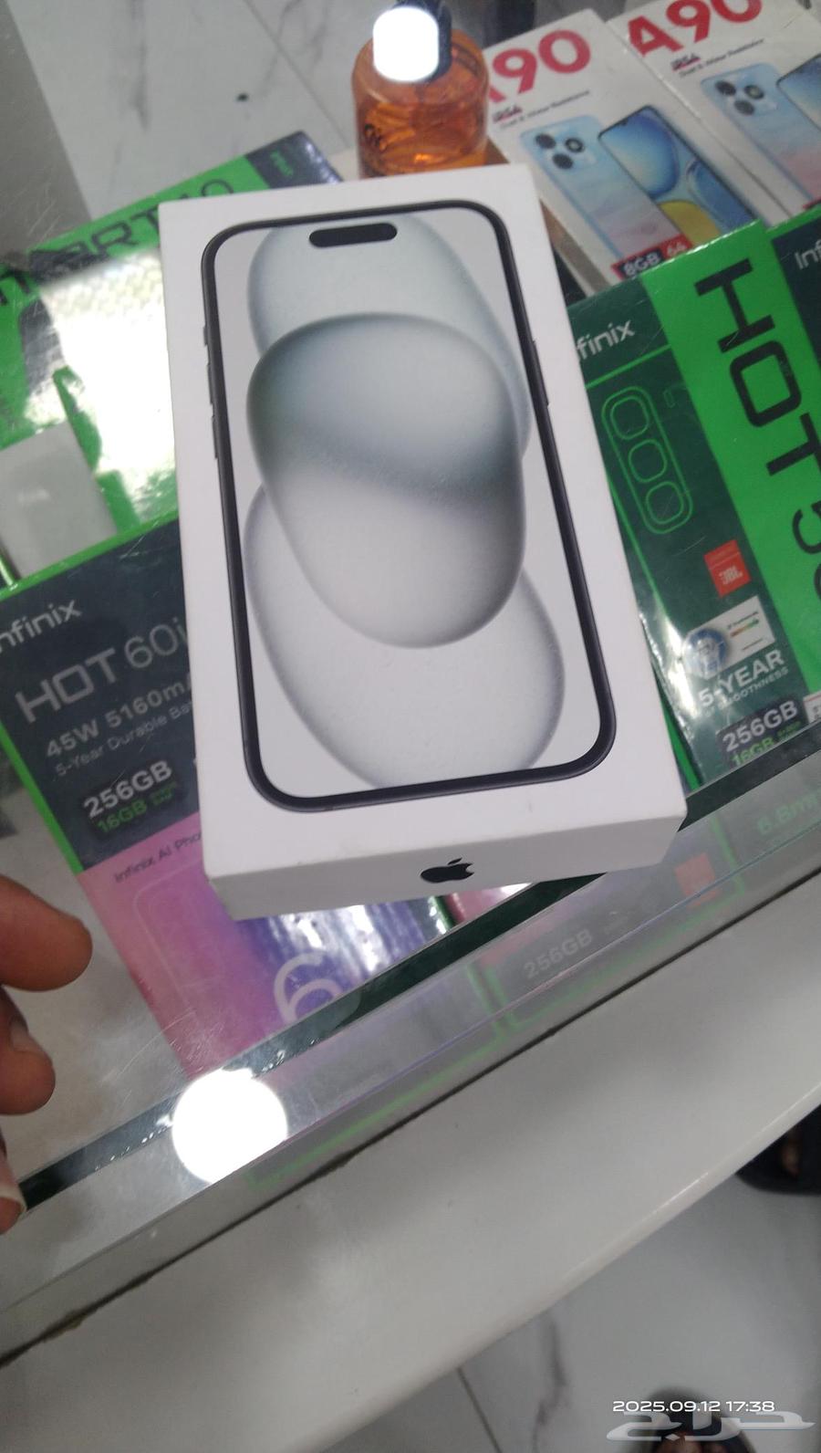 جوال ايفون استخدام خفيف جدا64484102856449111