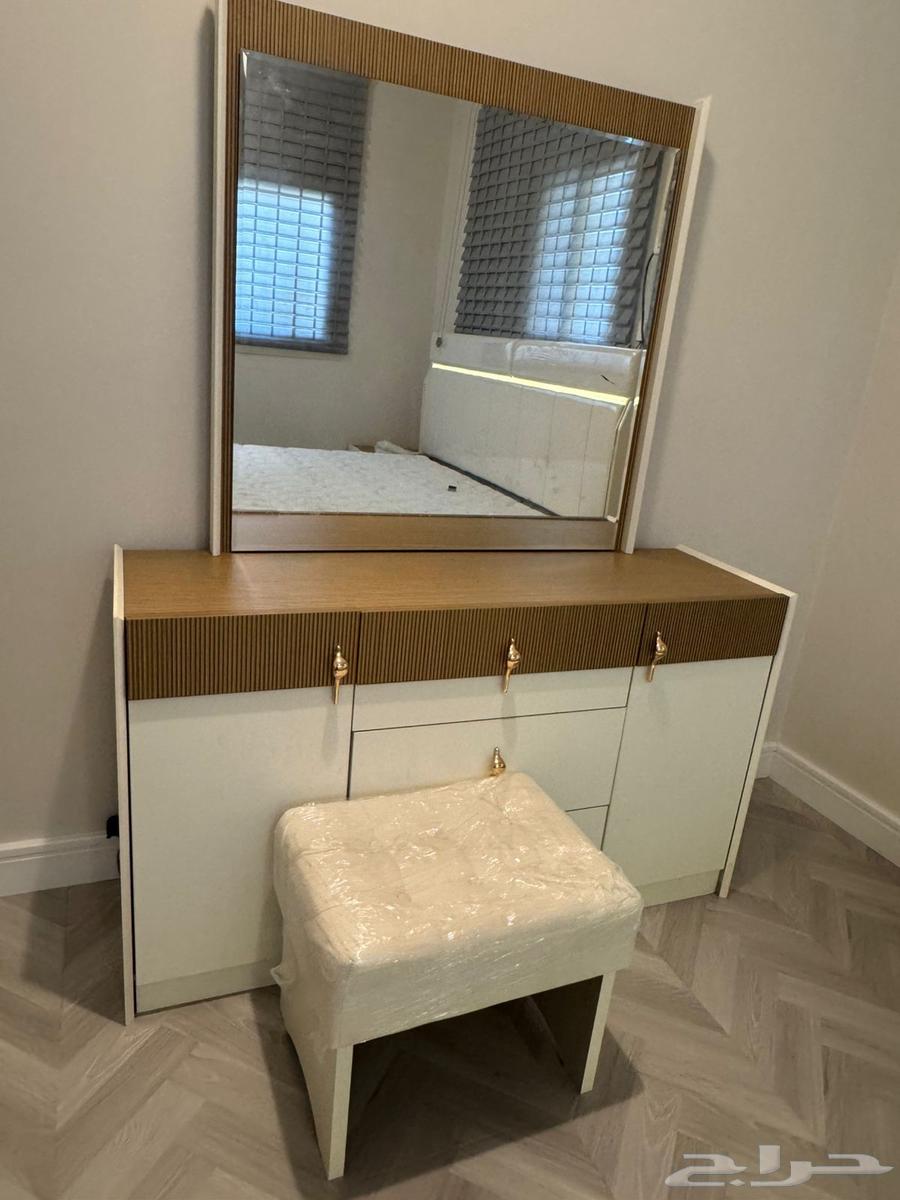 غرفة نوم كاملة جديدة استخدام 6 اشهر سبب البيع نقل شقة اصغر64480854401795114