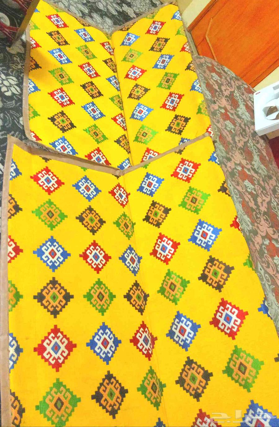 مجلس رحلات 7 قطع بالمراكي شبه جديد ويوجد فرش ارض64485723143939110