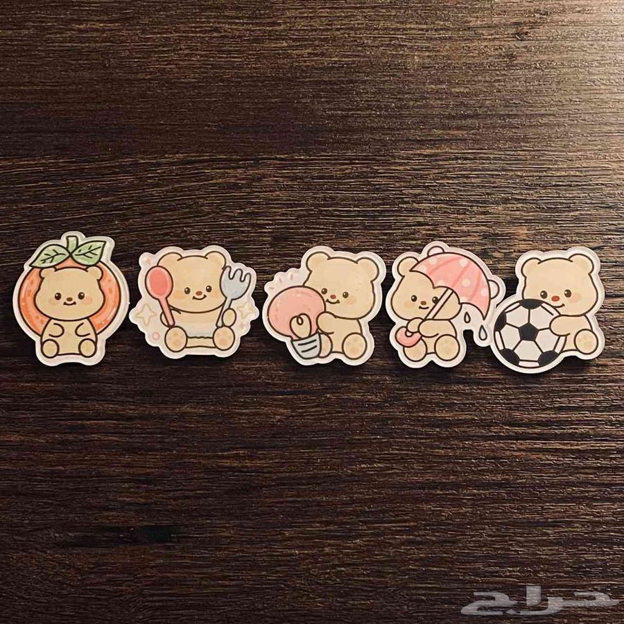 Brooches, Medals, and Posters64483396916227114