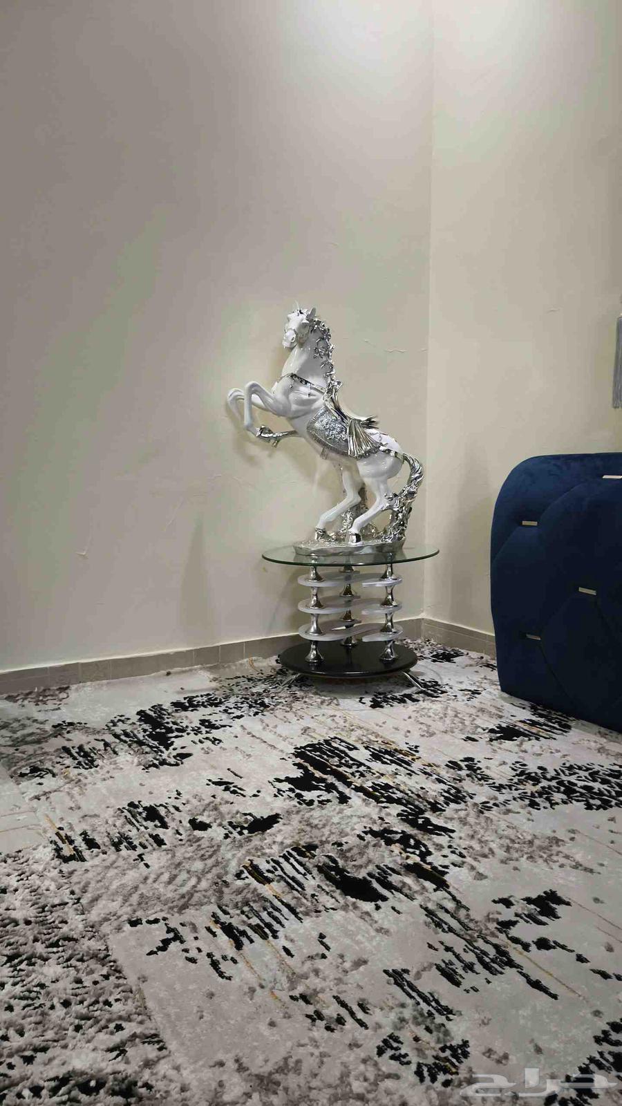 شبه جديد ابيض وفضي64486177669635111