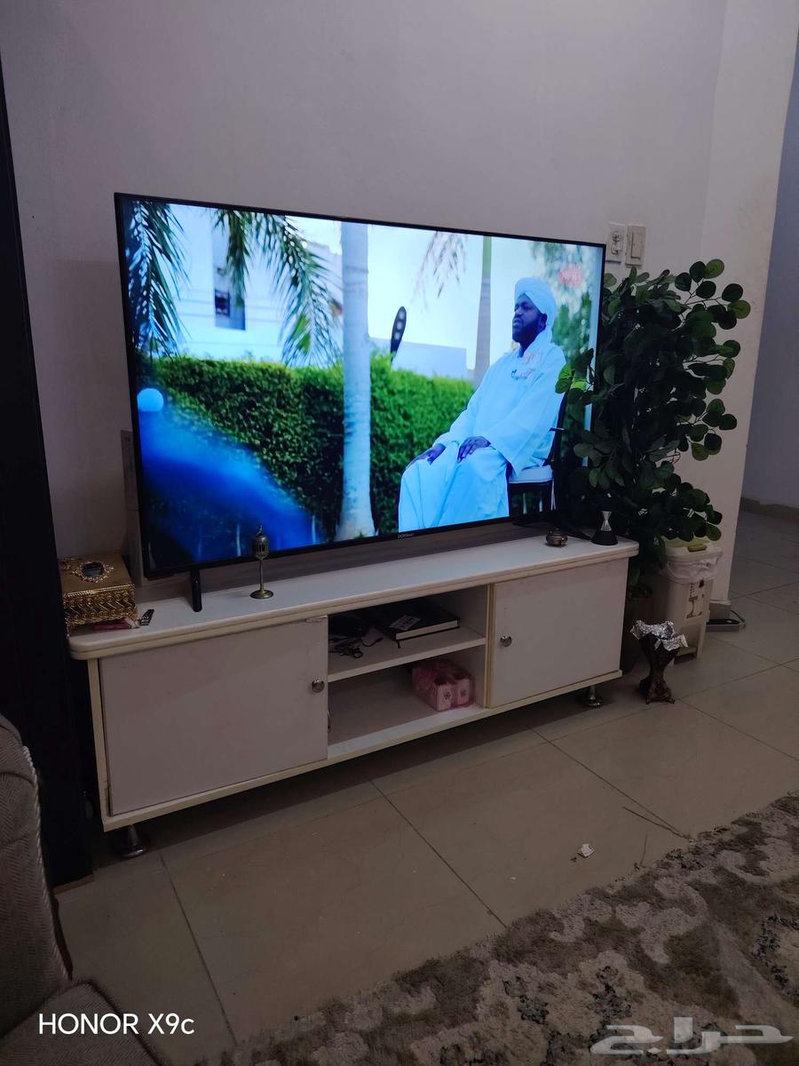 58-inch smart TV, lightly used, selling due to financial hardship64481209858562110