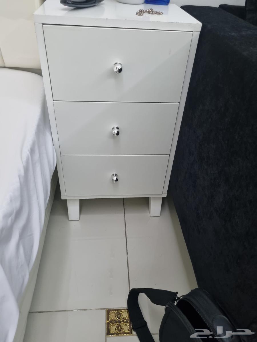 كومدينه وشاشه وسير كهربائي وكرسي مكتب64481736472577114