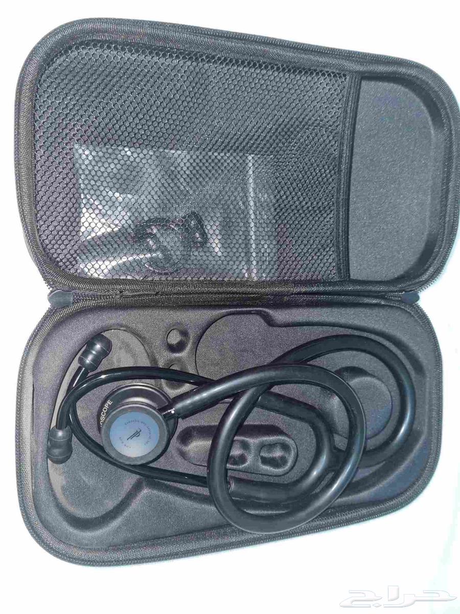 سماعة طبية وبالطو64483041476098110