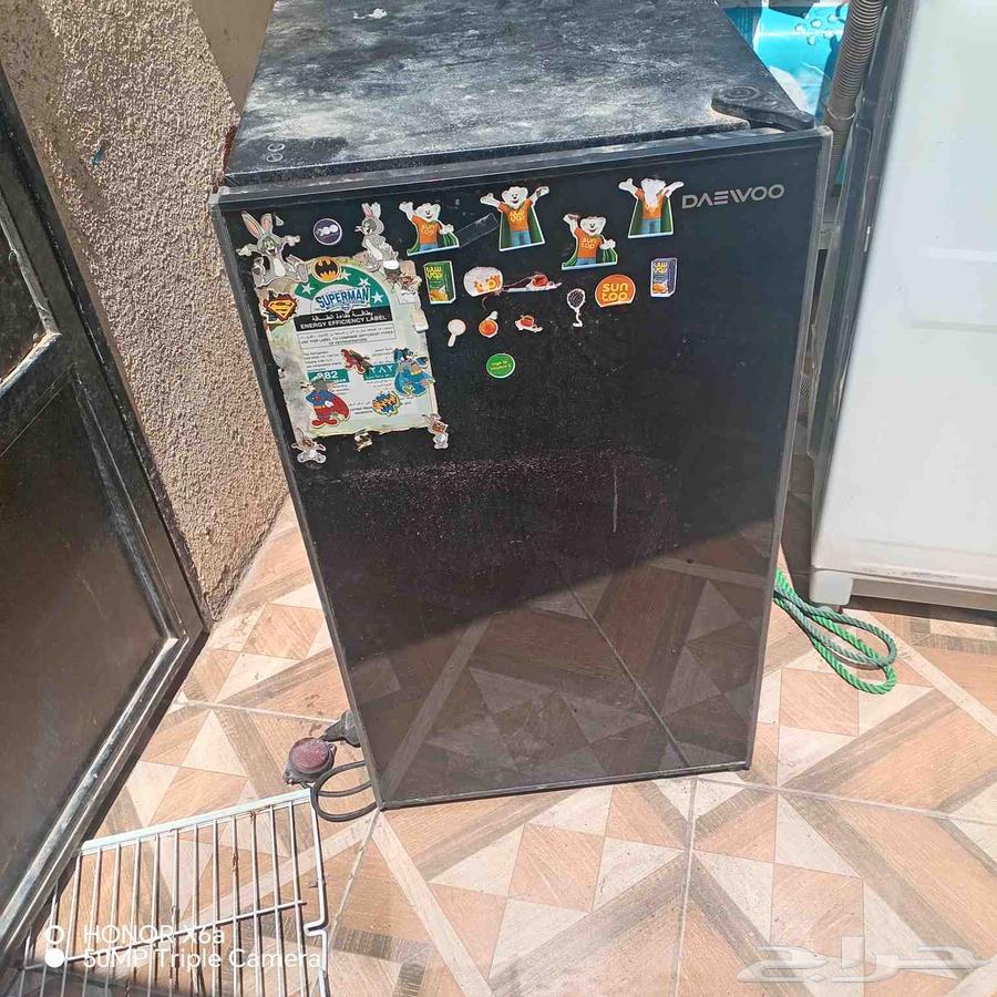 Three small refrigerators one meter high suitable for all types of rooms new unused condition available upon request64480661274754113