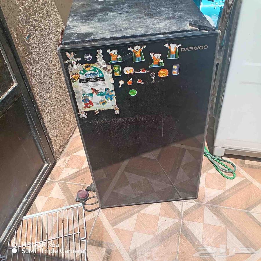 Three small refrigerators one meter high suitable for all types of rooms new unused condition available upon request64480661274754111