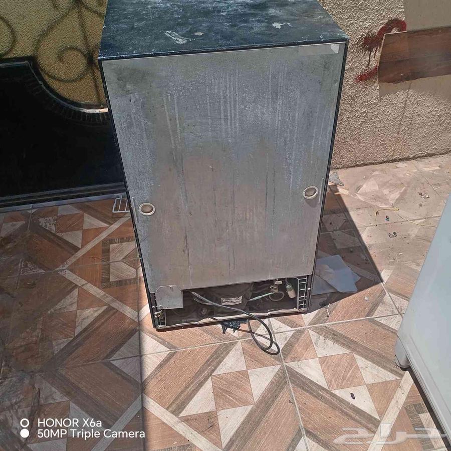 Three small refrigerators one meter high suitable for all types of rooms new unused condition available upon request64480661274754112