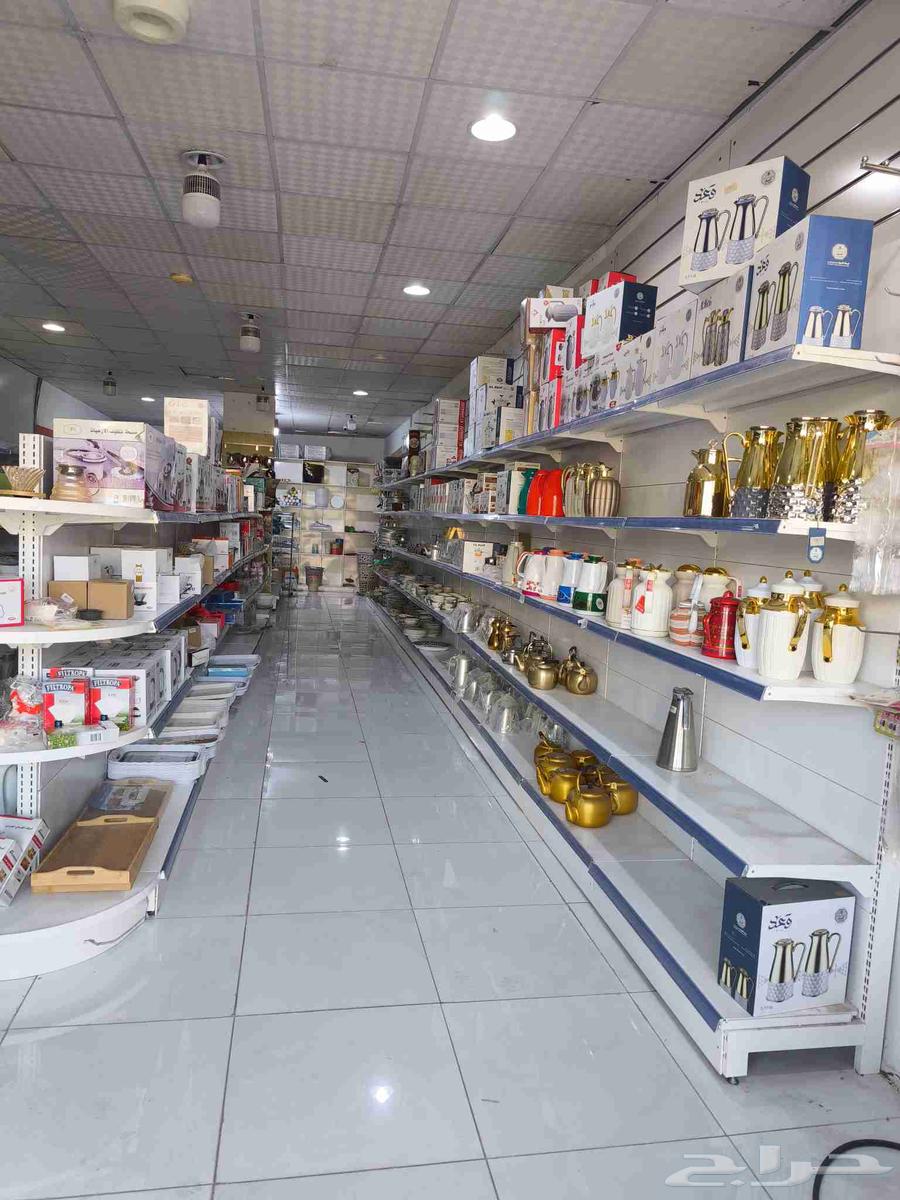 There is a shop for sale in an excellent location, fully equipped64143181134467112