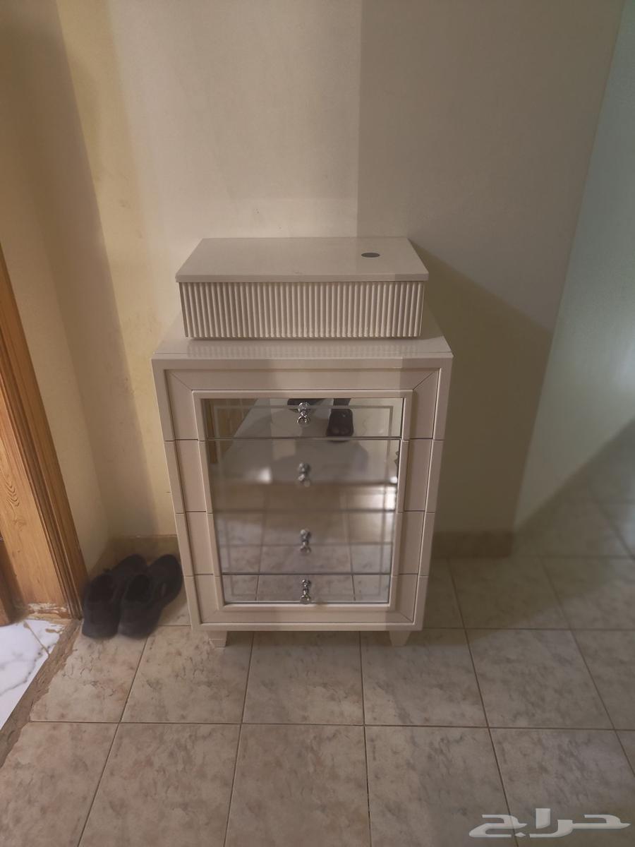 غرفة نوم للبيع نضيف بسعر 2000 ريال64484511650947110