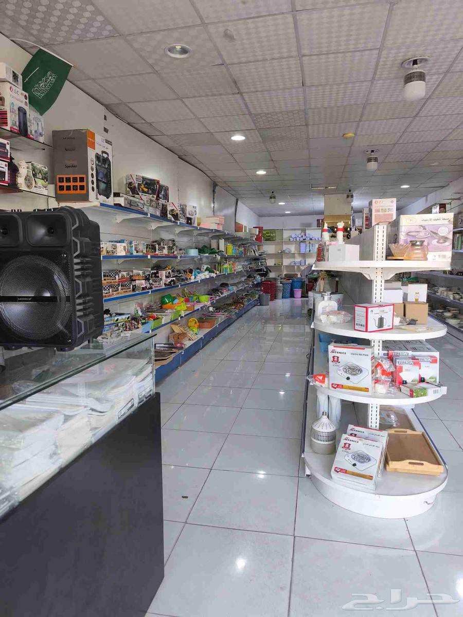 There is a shop for sale in an excellent location, fully equipped64143181134467113