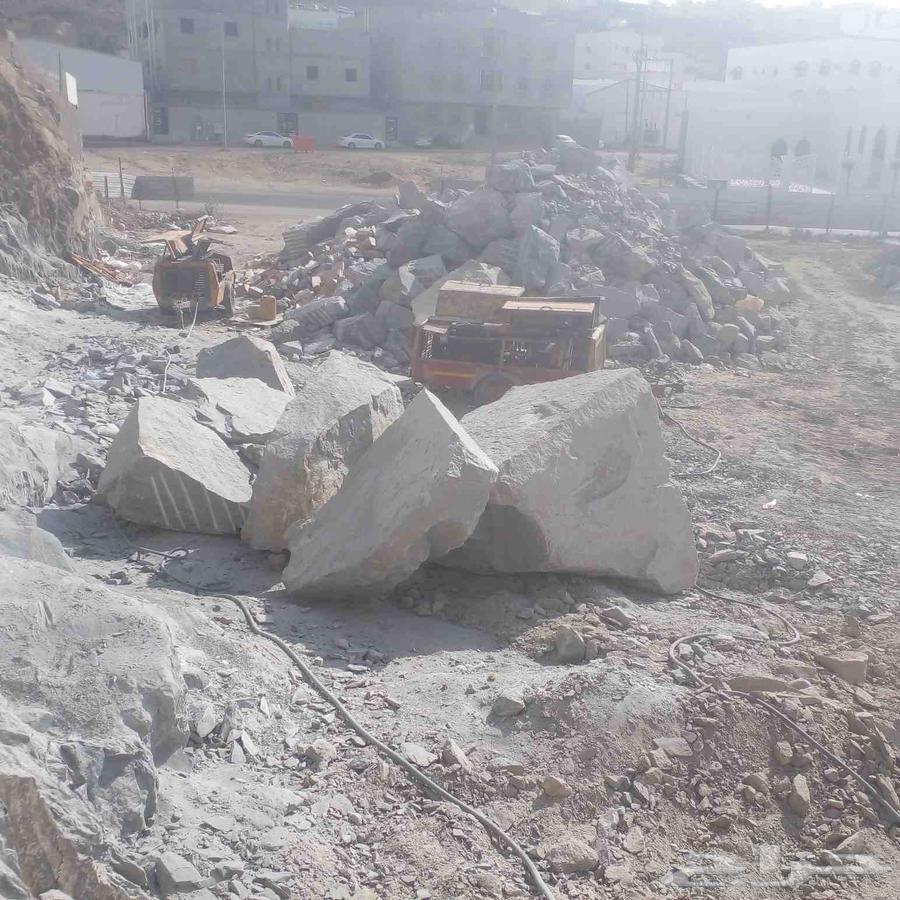 معلم تفتيت وتكسير اصخور بانواعها اتواصل64539202226307114