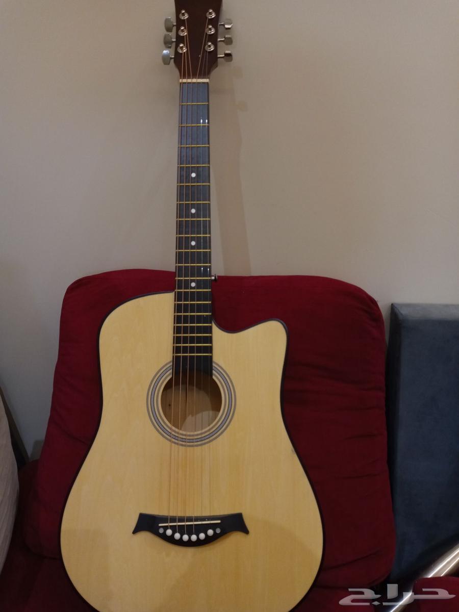 اوكستك غيتار مع أكسسوارات للبيع حي المروة64481277953923110