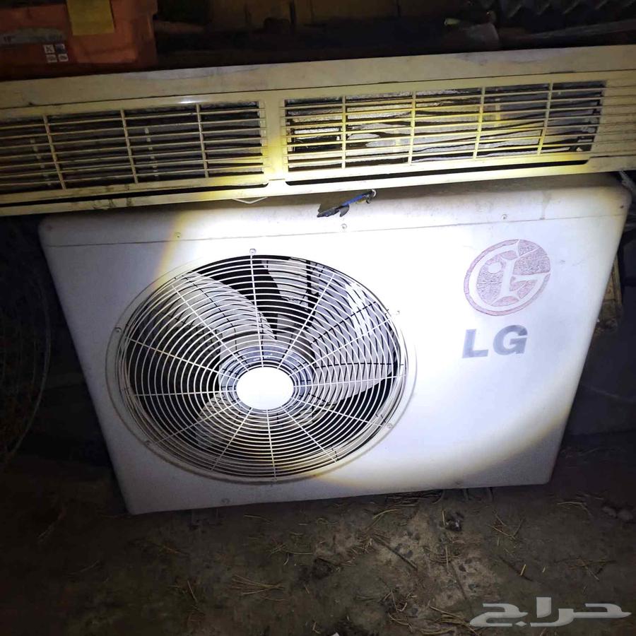 Two refrigerators, one large and one slightly smaller, and a split air conditioner for sale64485175108994110