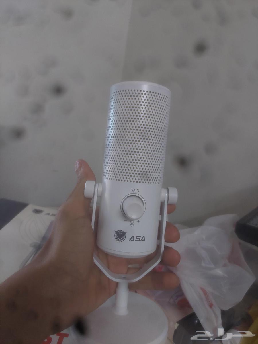 مايك للبيع كرتونه موجود بي حاله ممتازه64486040604673111