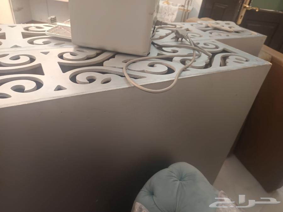 Wooden floor tables 2 meters by 2 meters and 1 meter by 1 meter64484294373761111