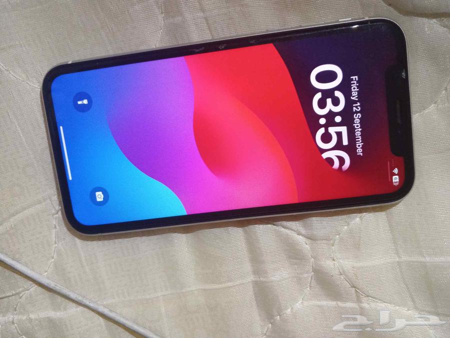 I phone xr64480592897410112